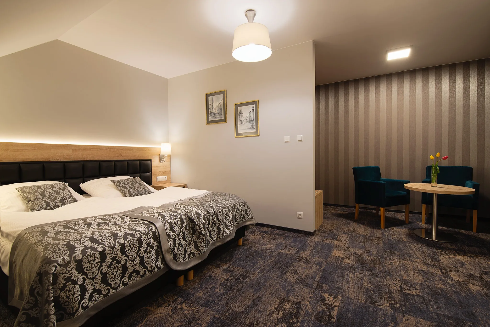Room11_1_NoLogo